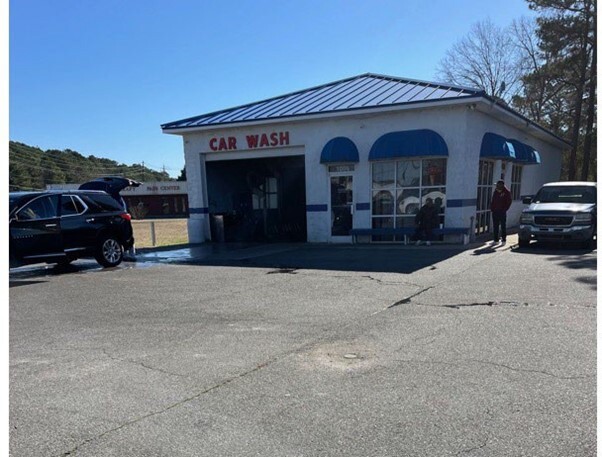 1006 N Berkeley Blvd, Goldsboro, NC for sale - Primary Photo - Image 1 of 8