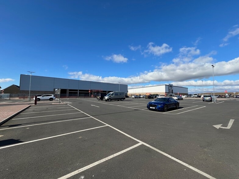 23 Honeysuckle Way, Clacton On Sea to rent - Building Photo - Image 3 of 3