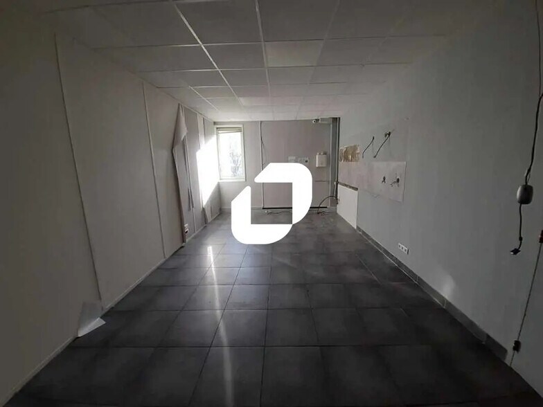 Office in Pantin to rent - Interior Photo - Image 3 of 21