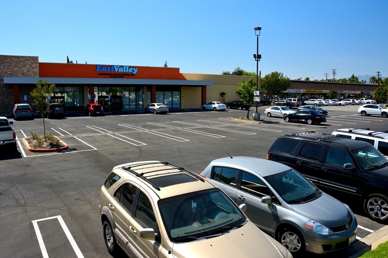 1555 S Garey Ave, Pomona, CA for rent - Building Photo - Image 1 of 5