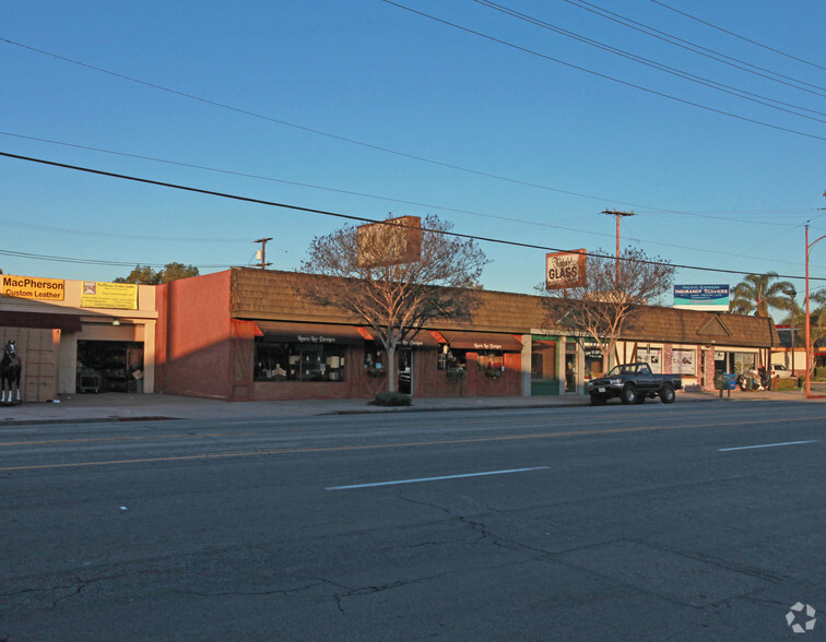 527 N Victory Blvd, Burbank, CA for rent - Building Photo - Image 1 of 4