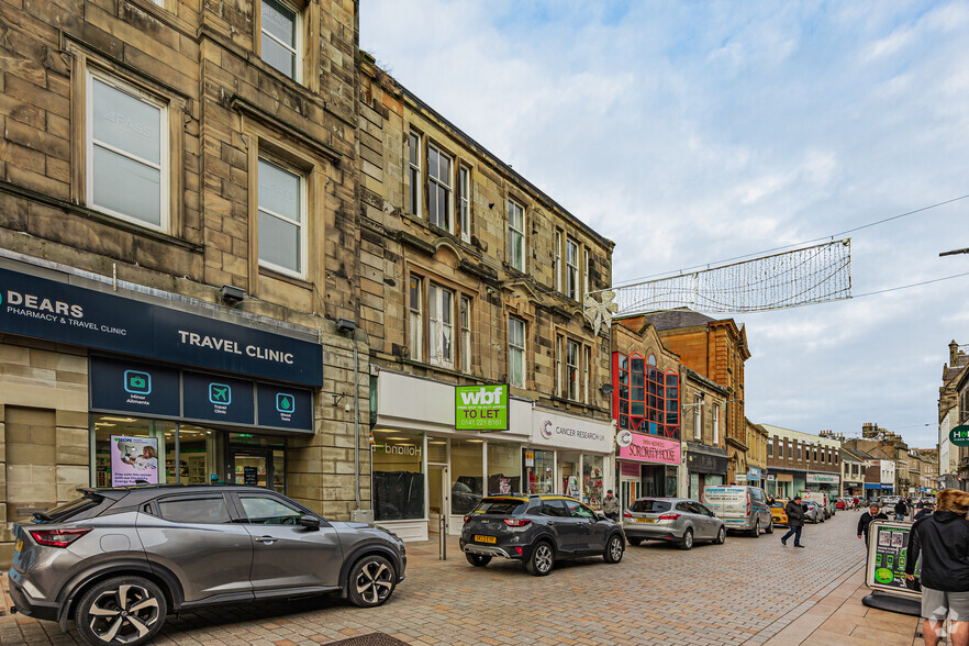 137 High St, Kirkcaldy for rent - Building Photo - Image 2 of 3