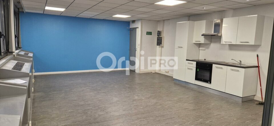 19 Rue Louis Guérin, Villeurbanne to rent - Interior Photo - Image 1 of 10
