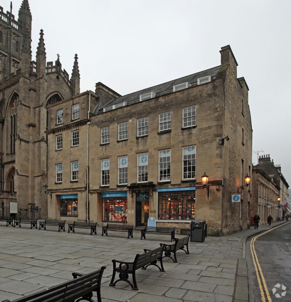 Abbey Churchyard, Bath to rent - Building Photo - Image 2 of 4