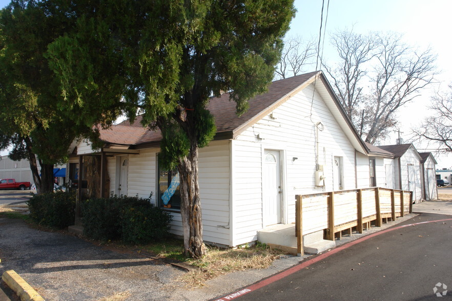 3229 W Euless Blvd, Euless, TX for sale - Building Photo - Image 3 of 3