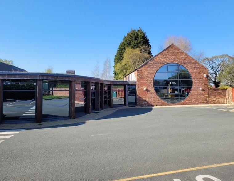 Booth Ln, Sandbach to rent Primary Photo- Image 1 of 3