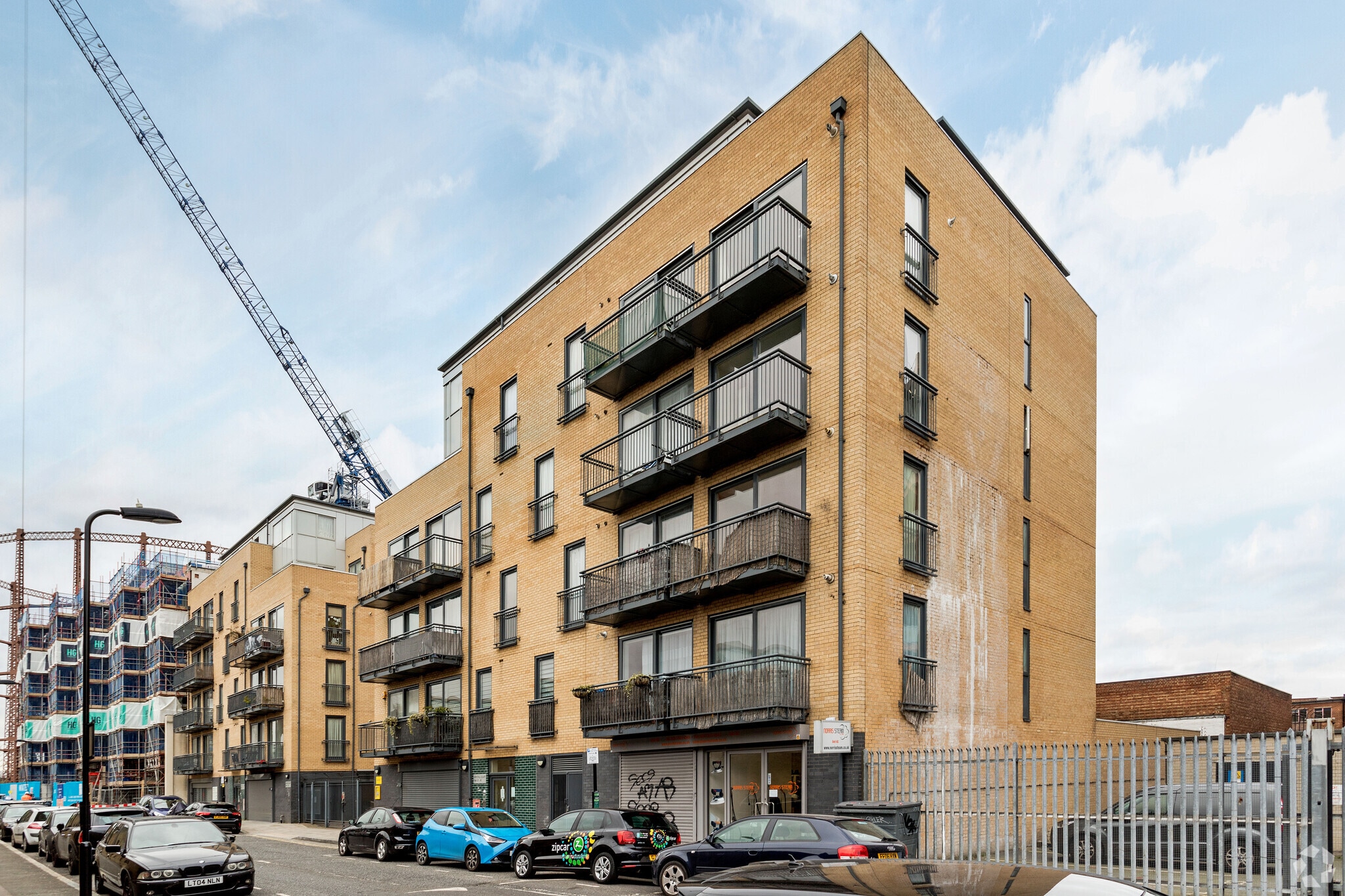 Sheep Ln, London to rent Primary Photo- Image 1 of 11