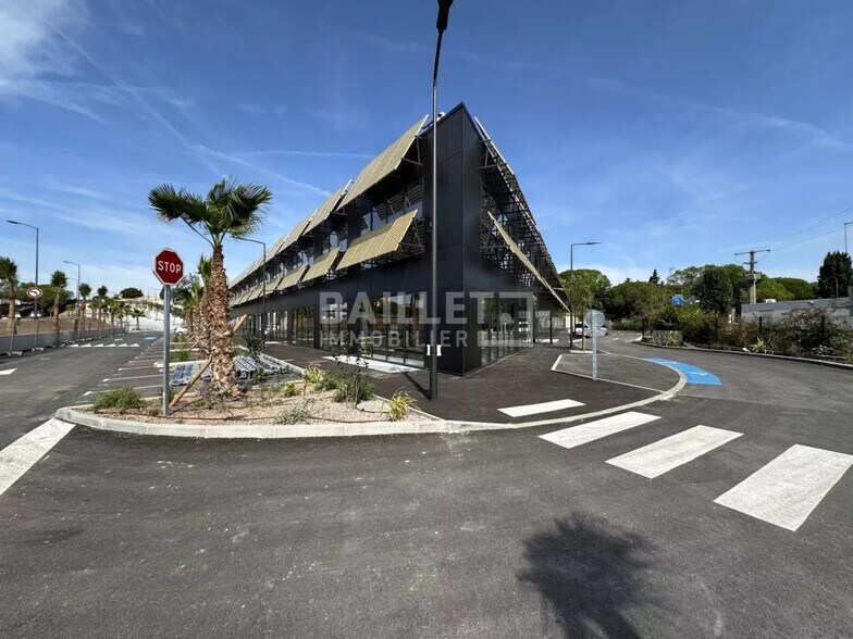 Office in Puget-sur-Argens for sale - Building Photo - Image 2 of 10