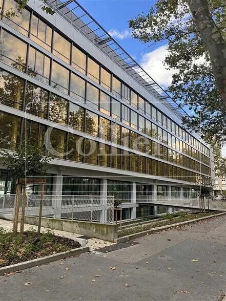 64 Boulevard Du 11 Novembre 1918, Villeurbanne to rent - Primary Photo - Image 2 of 15