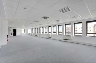 37 Rue De Neuilly, Clichy to rent Building Photo- Image 1 of 8