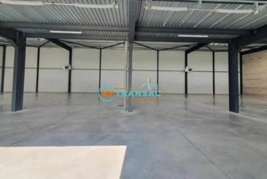 Light Industrial in Bondoufle for sale - Building Photo - Image 2 of 6