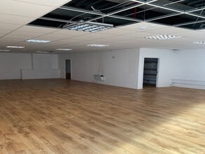 Broad St, Halifax to rent Interior Photo- Image 2 of 2