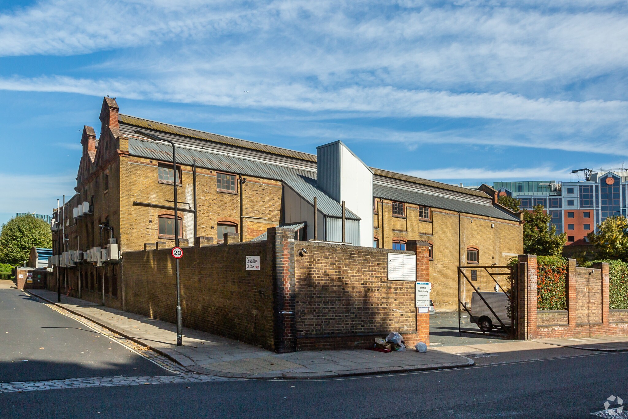 21 Wren St, London for sale Primary Photo- Image 1 of 1