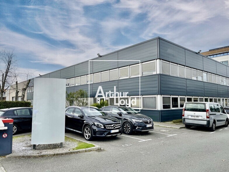 7 Avenue Didier Daurat, Blagnac to rent - Building Photo - Image 3 of 11