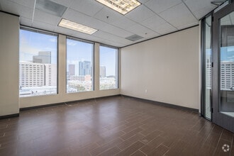 2100 West Loop South, Houston, TX to rent Interior Photo- Image 1 of 5