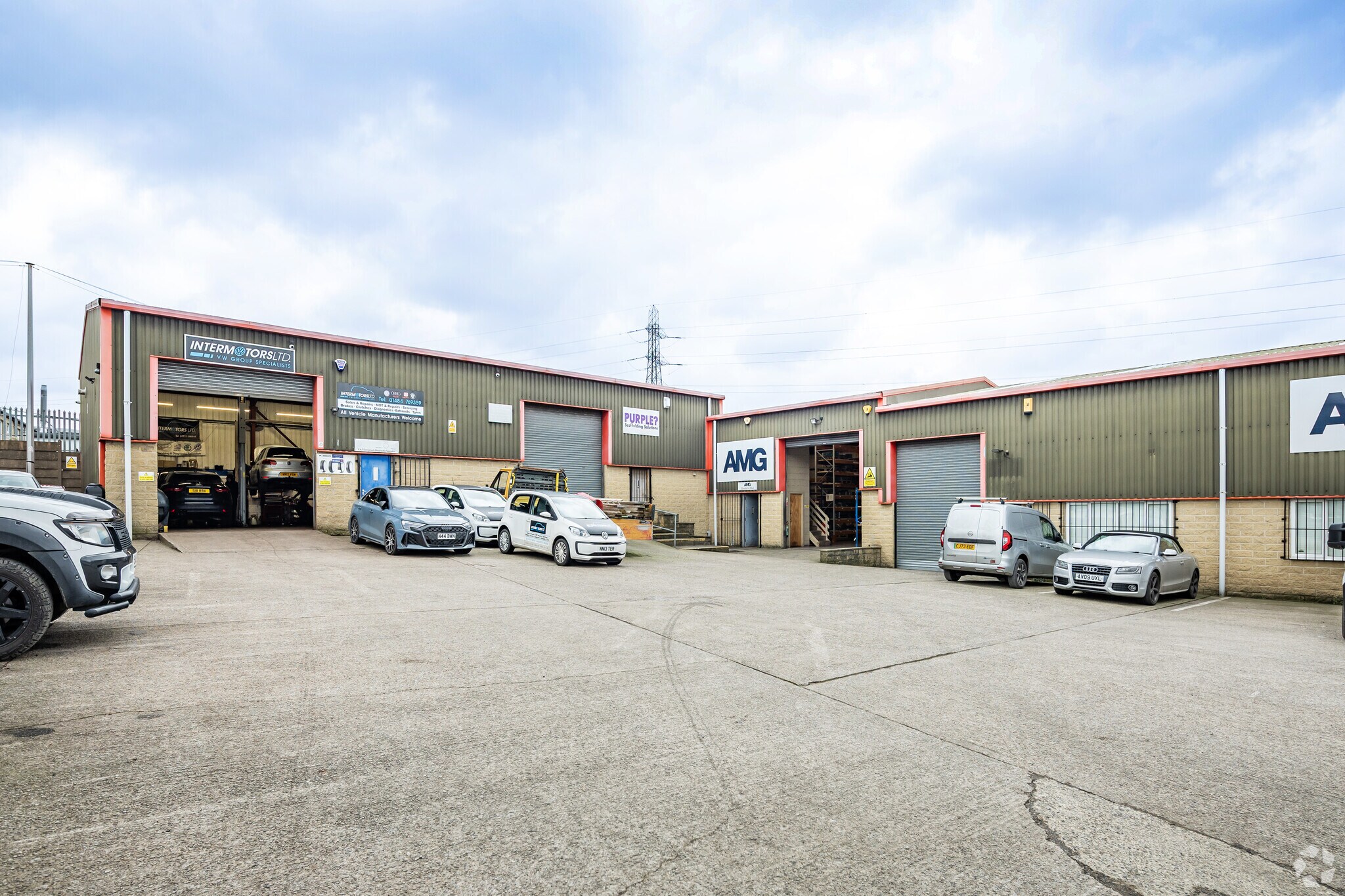 Dyehouse Ln, Brighouse for sale Primary Photo- Image 1 of 1