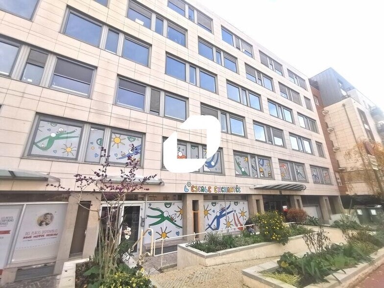 19 Avenue Léon Gambetta, Montrouge to rent - Building Photo - Image 1 of 18