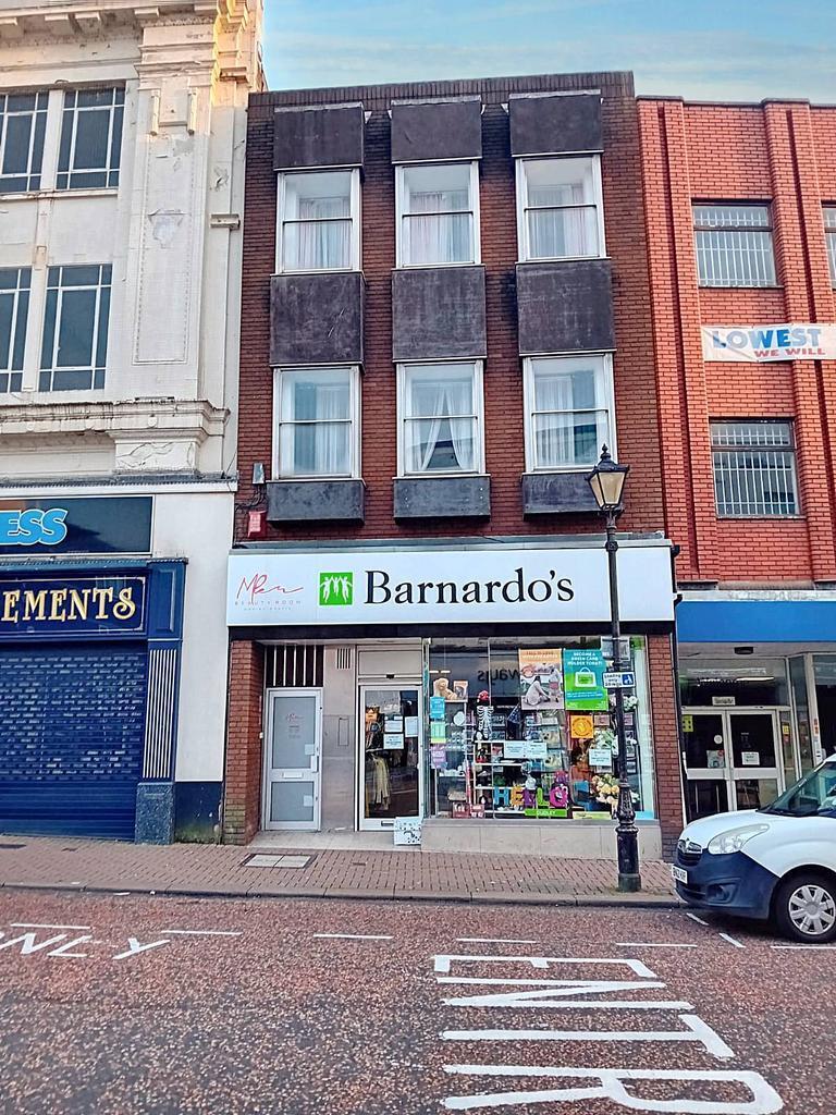 43 High St, Dudley to rent Building Photo- Image 1 of 10