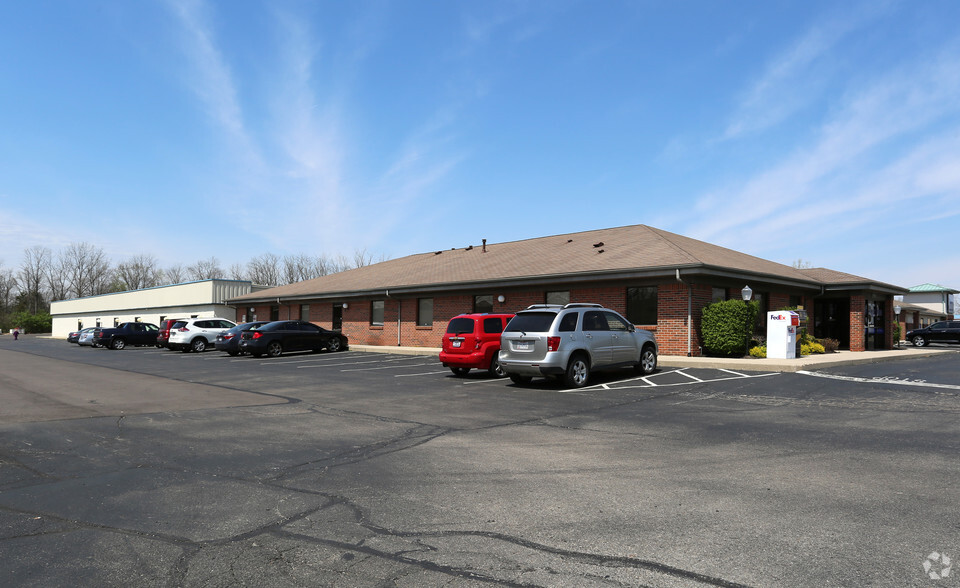 8605 N Dixie Dr, Dayton, OH for rent - Building Photo - Image 2 of 5