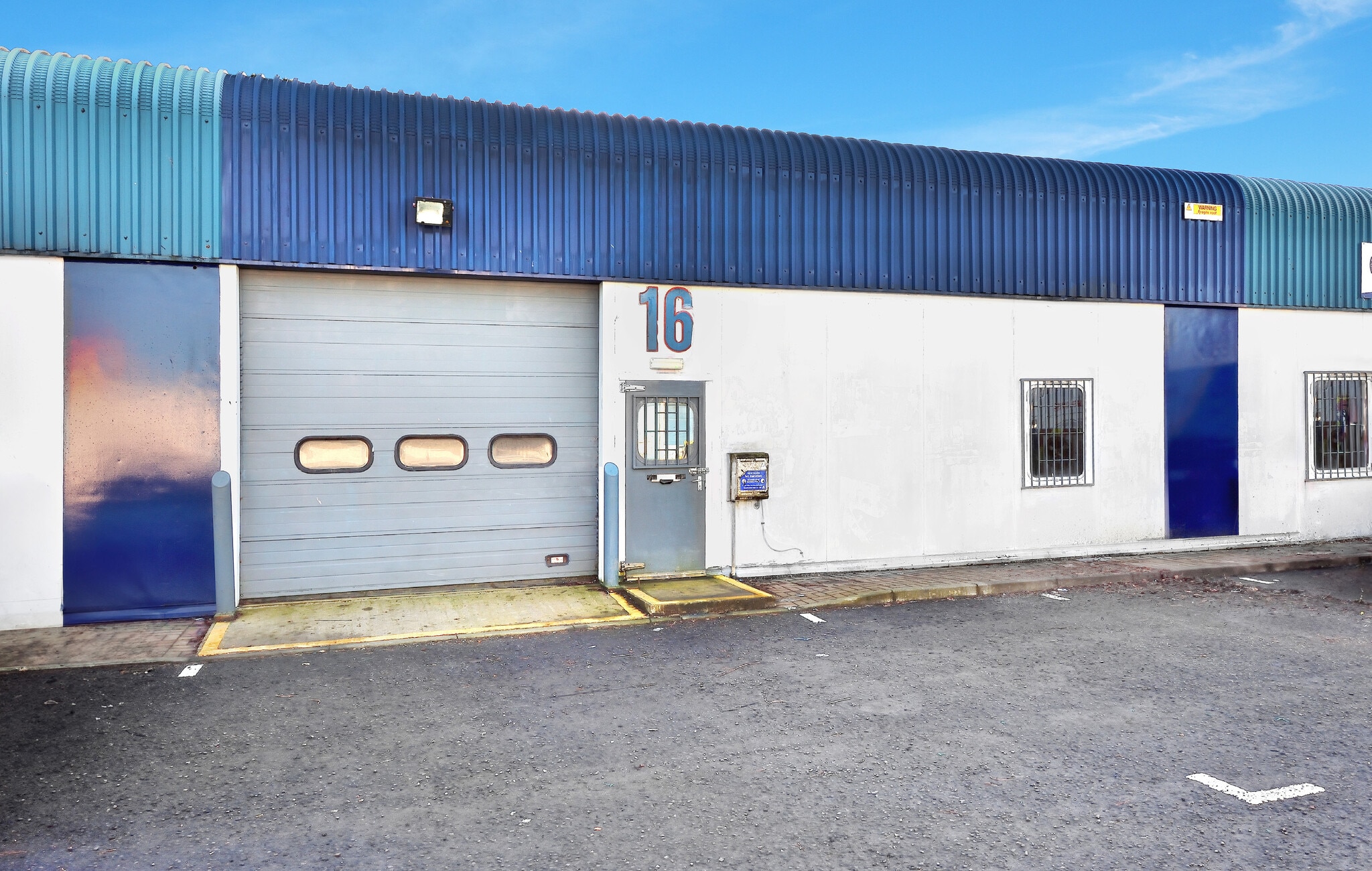 17 Woodgate Way S, Glenrothes to rent Building Photo- Image 1 of 6