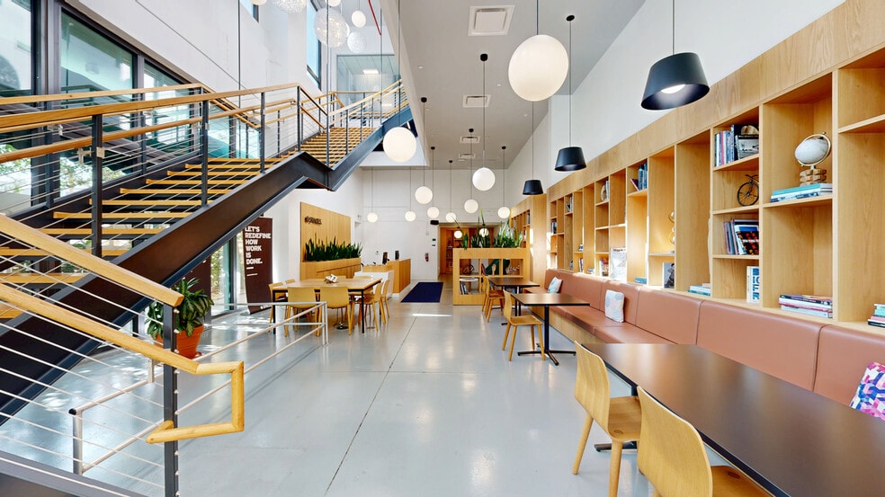 218 NW 24th St, Miami, FL to rent - Matterport 3D Scan - Image 3 of 27