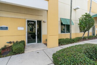 1747-1781 Banks Rd, Margate, FL for rent Building Photo- Image 2 of 8