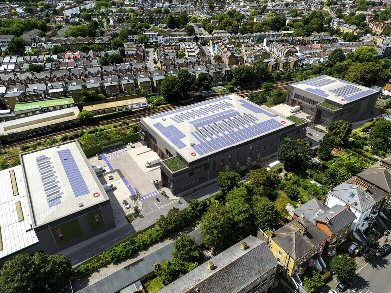 2-2A Hartley Ave, London to rent - Building Photo - Image 2 of 4