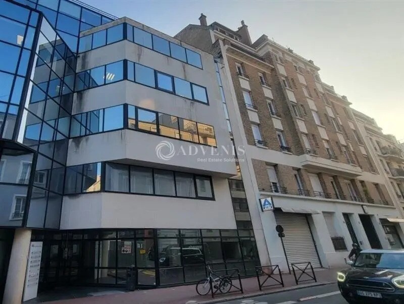 Office in Levallois-Perret for sale Building Photo- Image 1 of 12