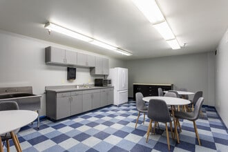 567-575 N Midland Ave, Saddle Brook, NJ to rent Interior Photo- Image 2 of 4