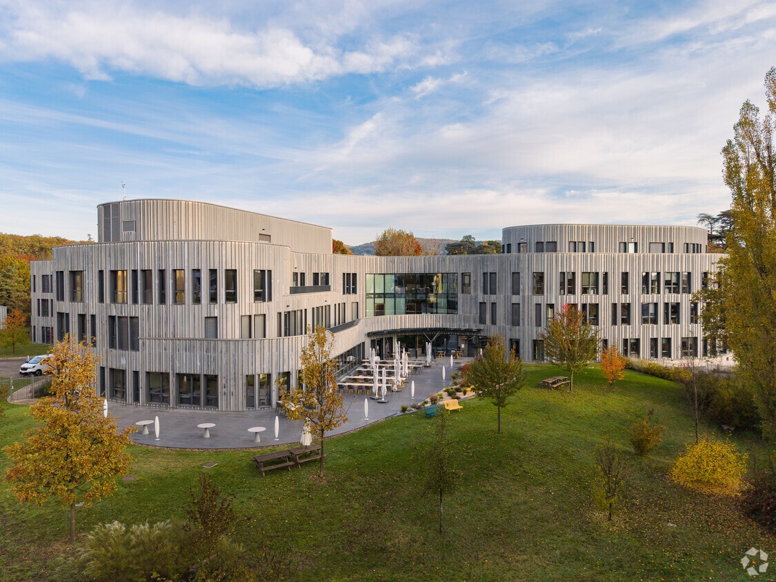 Location Bureaux 633 m² à 3 448 m²