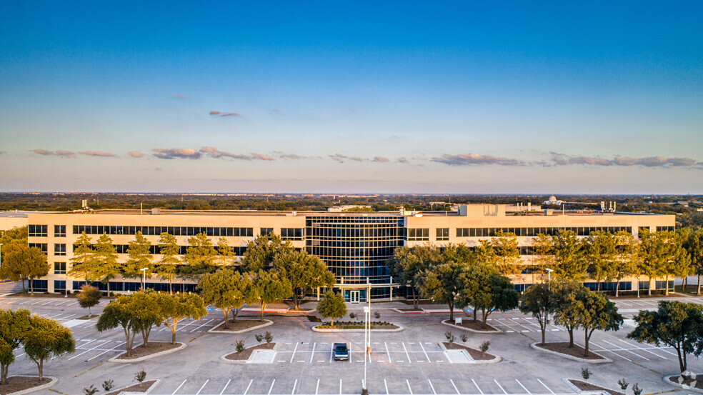 1125 E Campbell Rd, Richardson, TX for rent - Building Photo - Image 1 of 22