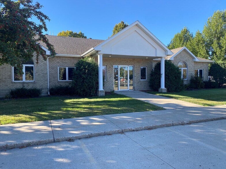 1120 28th Ave N, Fargo, ND for sale - Building Photo - Image 1 of 1