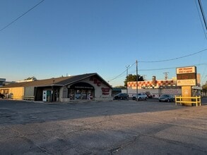 6425 E Central Ave, Wichita, KS for rent Building Photo- Image 1 of 13