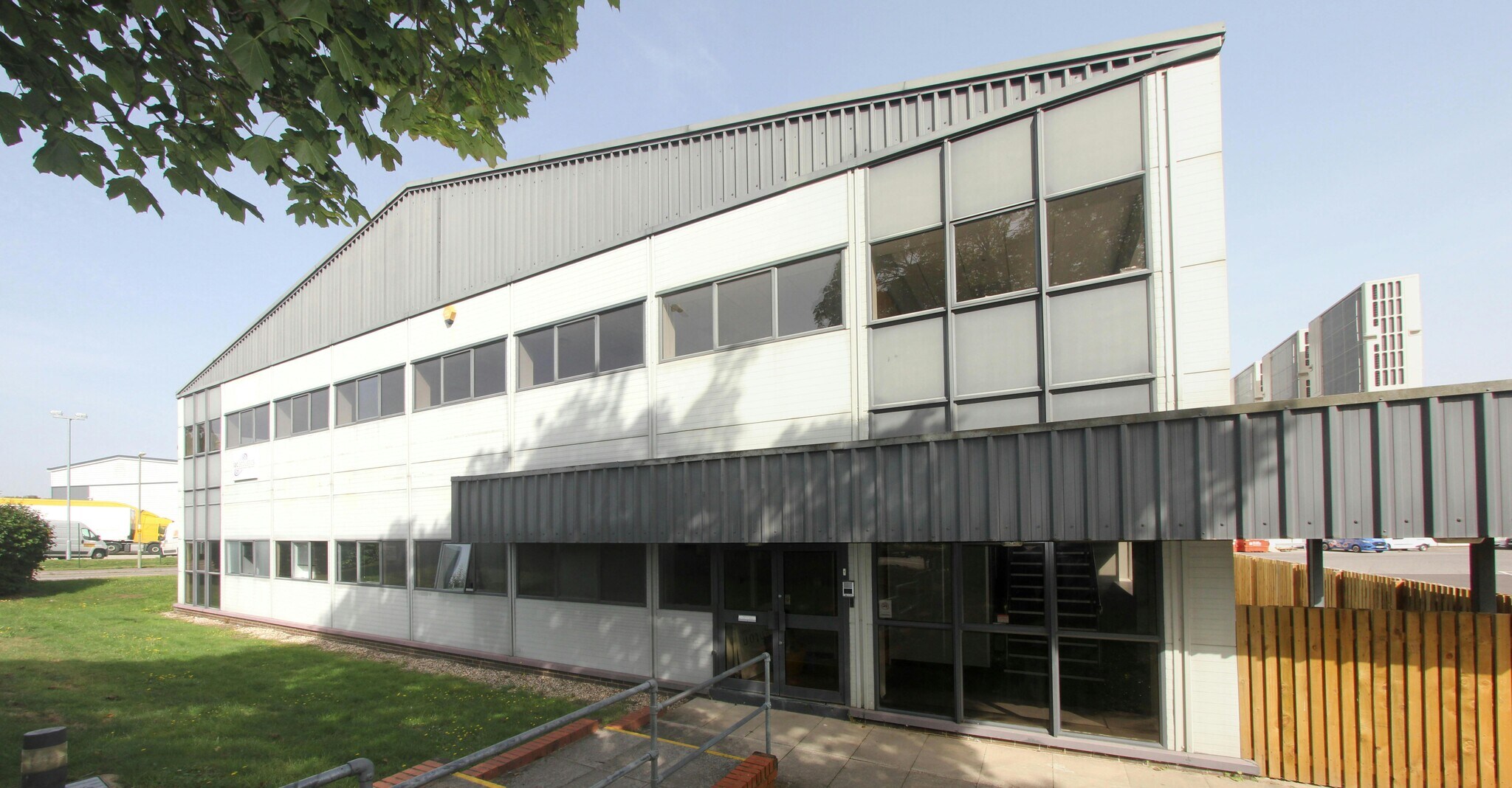 Electron Way, Eastleigh to rent Building Photo- Image 1 of 13