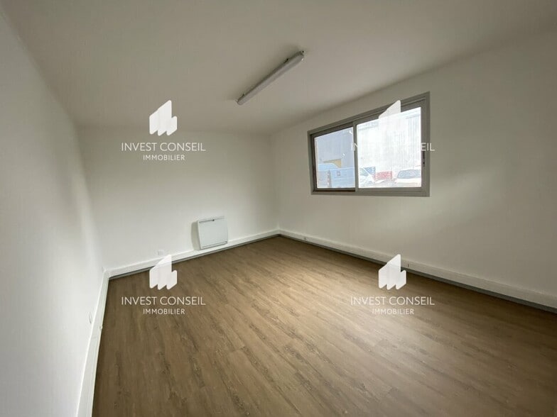 6 Rue Du Bois Du Pont, SAINT-OUEN-L'AUMONE to rent - Building Photo - Image 3 of 6