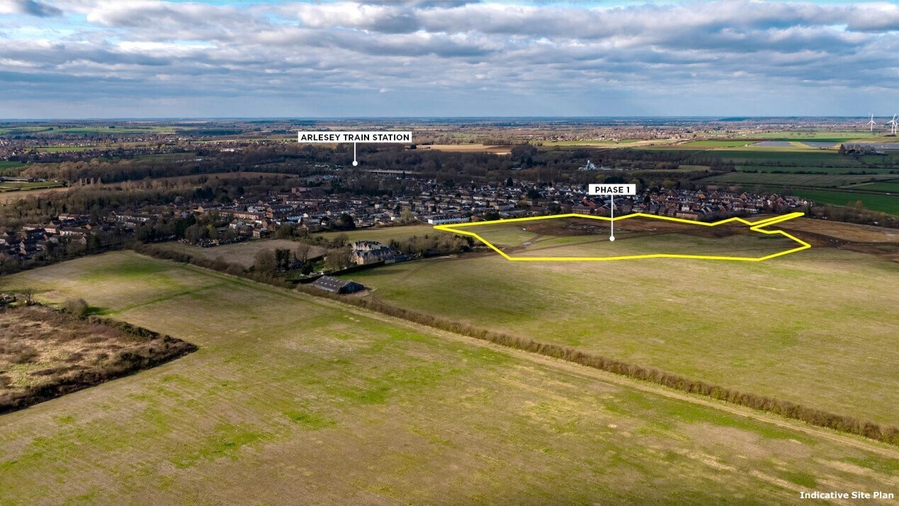 21 Glossop Way, Arlesey for sale Primary Photo- Image 1 of 1