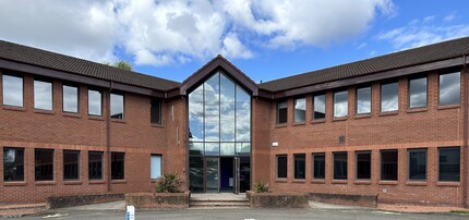 Old Govan Rd, Renfrew for rent Building Photo- Image 1 of 5