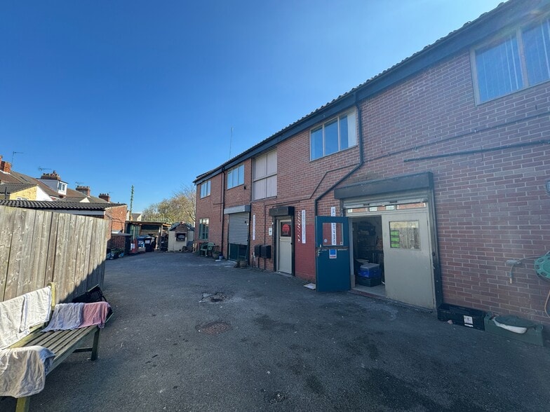 23 Arthur St, Hull to rent - Building Photo - Image 2 of 2