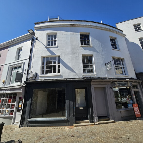 2 West St, Chichester to rent - Building Photo - Image 3 of 10