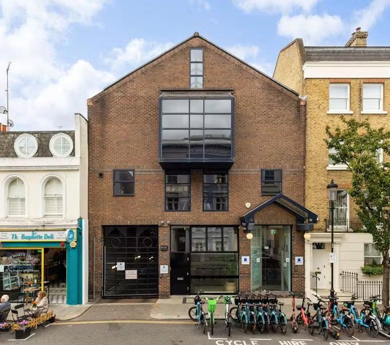 1B Hollywood Rd, London to rent Building Photo- Image 1 of 2