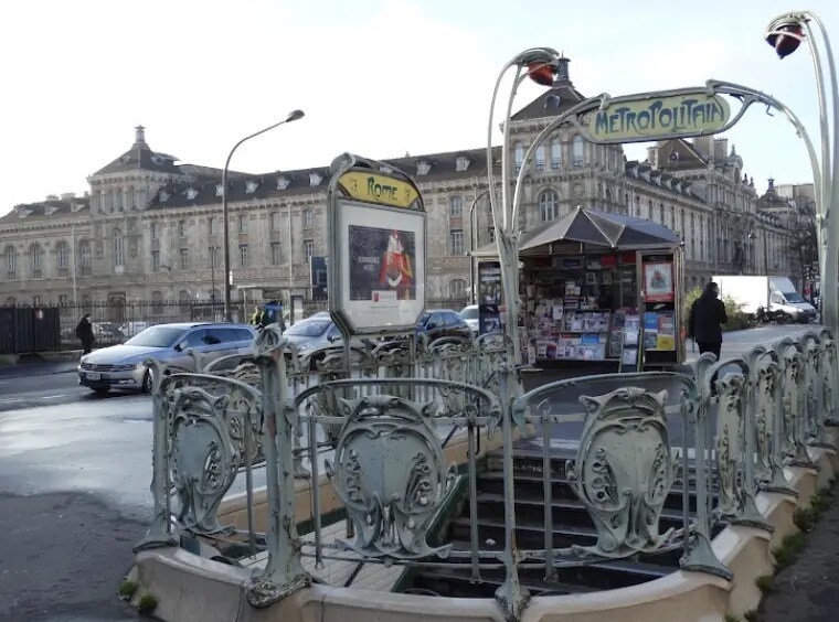 Retail in Paris to rent Building Photo- Image 1 of 5
