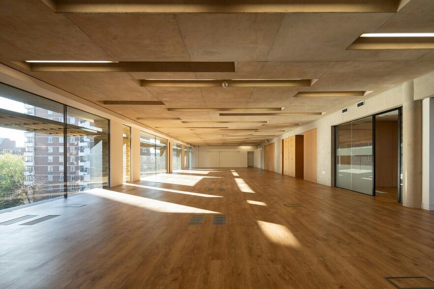 45-57 Gee St, London to rent - Building Photo - Image 2 of 21