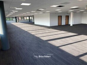 Office in Caluire-et-Cuire to rent Interior Photo- Image 2 of 4