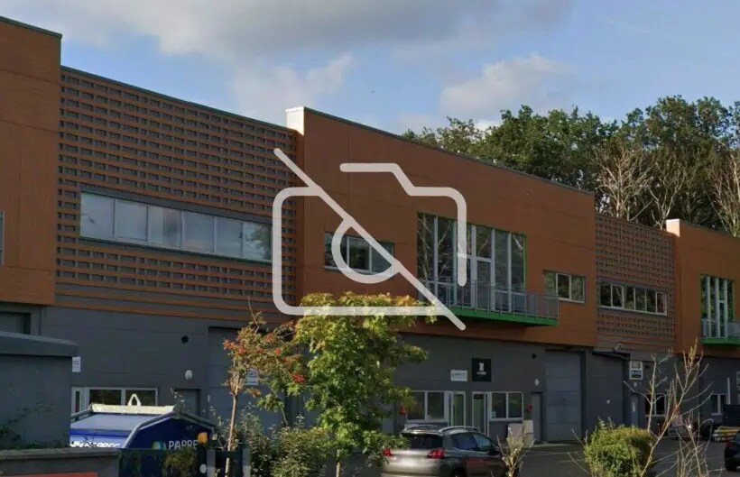 Industrial in Villebon-sur-Yvette to rent Building Photo- Image 1 of 2