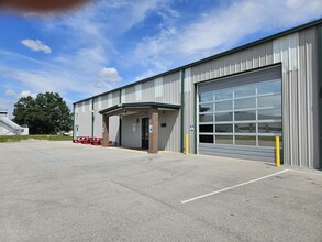 1707 Armory Pl, Brandenburg, KY for rent Building Photo- Image 1 of 11