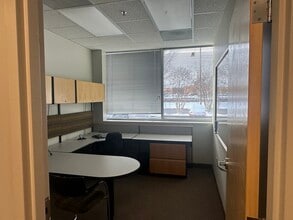 4437 Brookfield Corporate Dr, Chantilly, VA to rent Interior Photo- Image 1 of 7