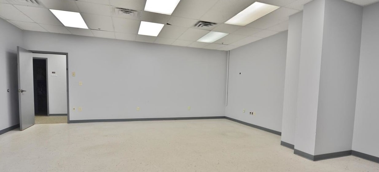 215 Wynn Dr, Huntsville, AL to rent Interior Photo- Image 1 of 8