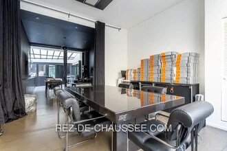 Retail in Paris to rent Interior Photo- Image 1 of 9