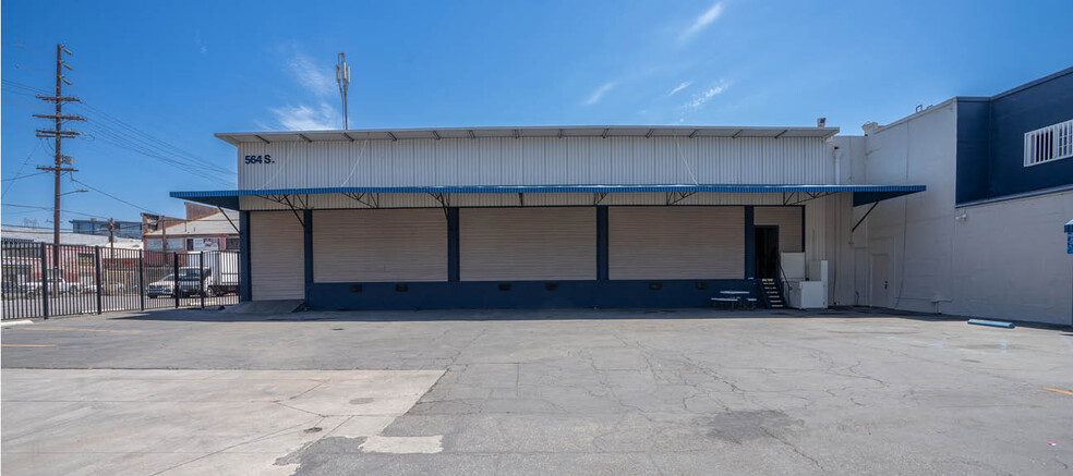 564 S Mateo St, Los Angeles, CA for rent - Building Photo - Image 2 of 4