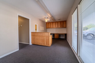 1548 Poole Blvd, Yuba City, CA for rent Interior Photo- Image 2 of 13